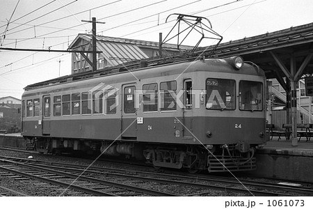 鉄道　私鉄・新潟交通　燕駅構内にてモハ24形 1061073