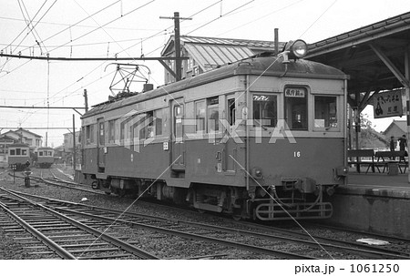 鉄道　私鉄・新潟交通　燕駅構内にてモハ16形 1061250