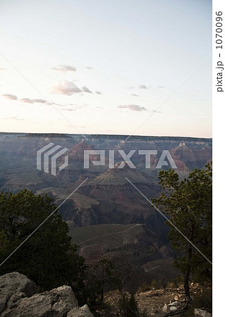 グランドキャニオンのサンセット 1070096
