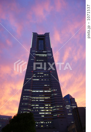 紫雲のランドマークタワー 1071537