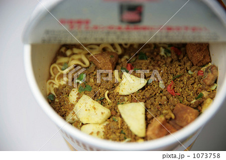 インスタントラーメン 1073758