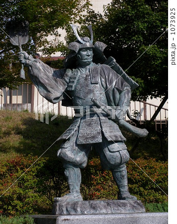 武田勝頼像 甲斐大和駅前の写真素材