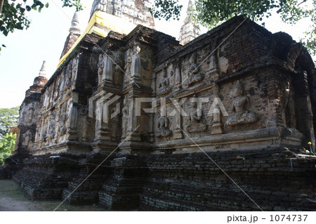 壁像のある建物　ワット・チェット・ヨート 1074737