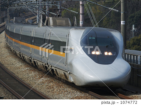 山陽新幹線の名所を行く700系ひかりレールスター 1074772