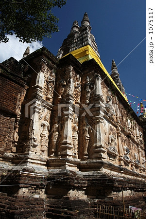 壁像のある建物　ワット・チェット・ヨート 1075117