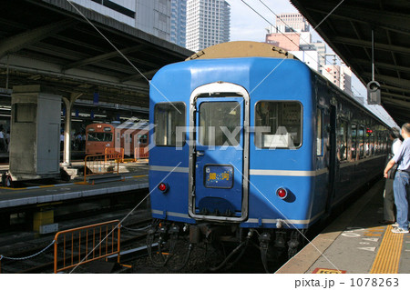 1078263