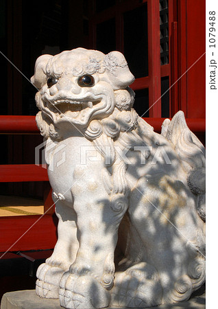 太宰府天満宮の狛犬、本殿前 1079488