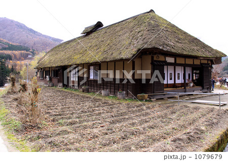 茅葺屋根 1079679