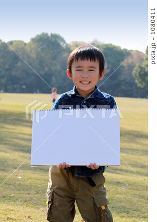 スケッチブックと少年 1080411