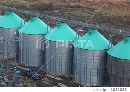 ダム建設　生コン貯蔵タンク  1082028