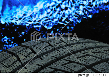 スタッドレスタイヤ スタッドレスタイヤ 1084514