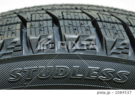 スタッドレスタイヤ 1084537