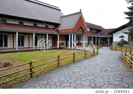 角館散歩・武家屋敷通り　角館樺細工伝承館 1089881