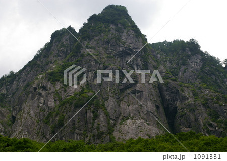 内蔵助谷から仰ぎ見た丸山東壁 1091331