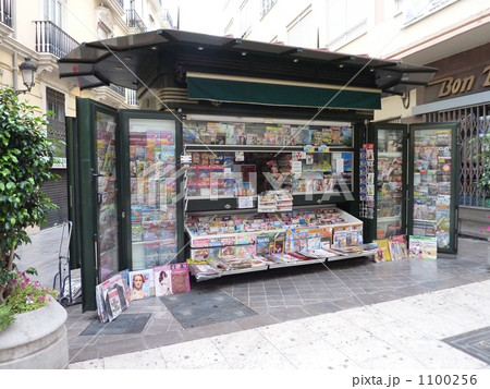 スペインの街角 1100256