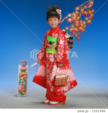 和装した少女 1102406