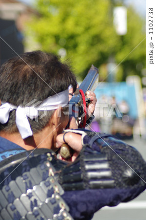 火蓋を切って待つ 1102738