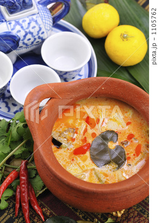 タイ料理のレッドカレー 1105762
