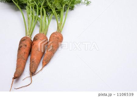 1106539