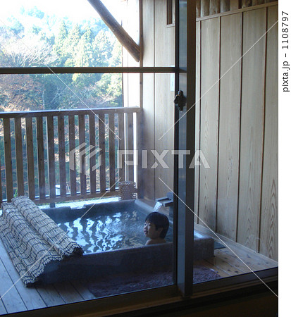 養老渓谷の温泉にて 1108797