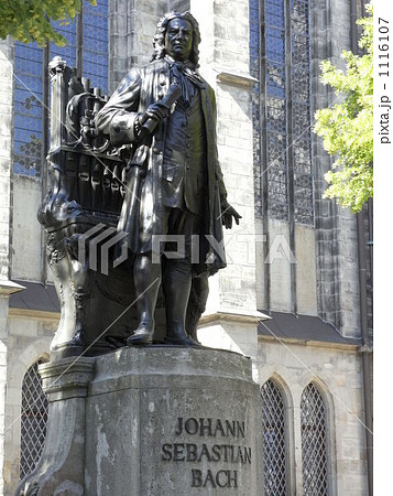ライプツィヒ・トーマス教会前のバッハ像 1116107