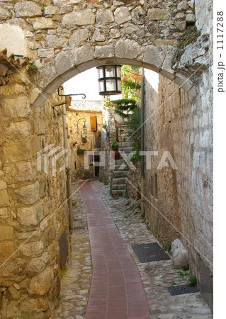 南仏エズの街並み 1117288