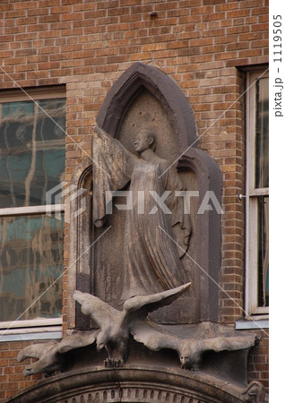 旧ダイビル本館。 1119505