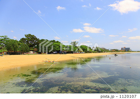 サヌールビーチ 1120107