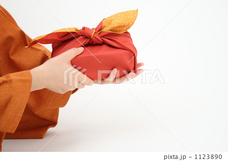 和の贈答品　オレンジの袖とお使い包み４ 1123890