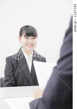 1127183