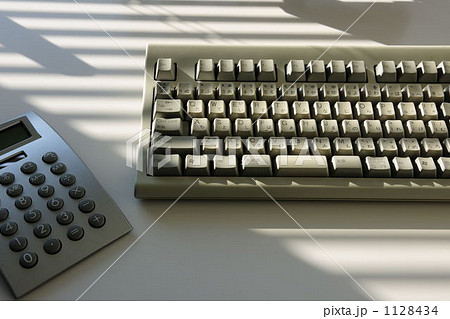デスクワークイメージ キーボード デスクワークイメージ キーボード 1128434