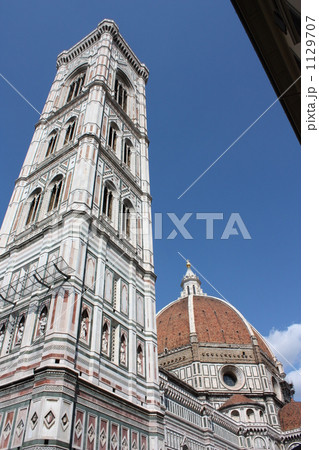 フィレンツェのドゥオーモとジョットの鐘楼 1129707