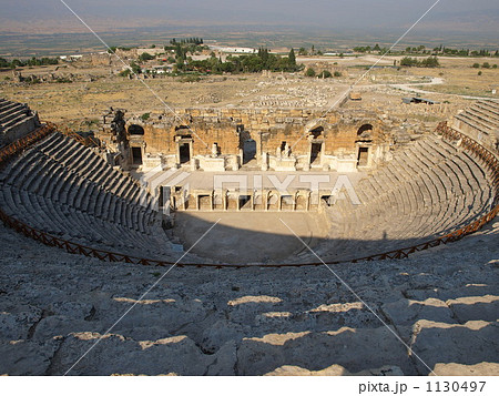 世界遺産「ヒエラポリス-パムッカレ」の「劇場」（トルコ） 1130497