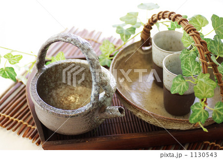 急須と湯のみ 1130543
