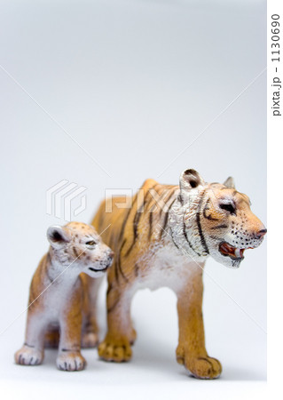 トラの親子のフィギュア トラの親子のフィギュア 1130690