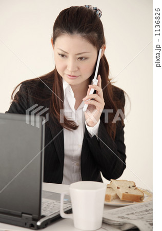 出勤前の情報確認 1136826