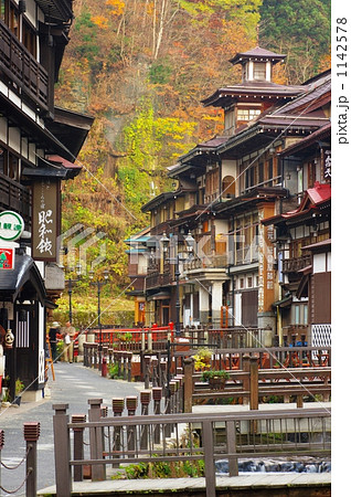 秋の銀山温泉 秋の銀山温泉 1142578