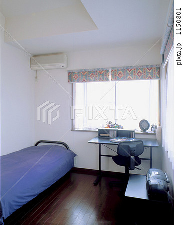 シンプルな男の子の部屋の写真素材