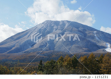 初雪の黒姫山 1151231