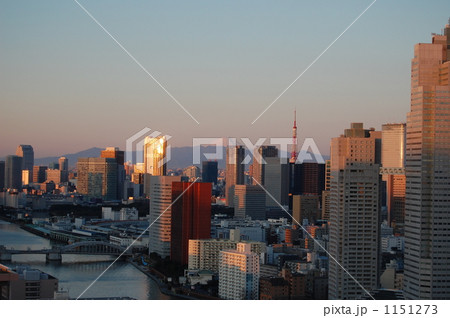 朝日に満たされる東京 1151273