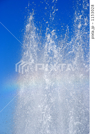 噴水と虹 1153028