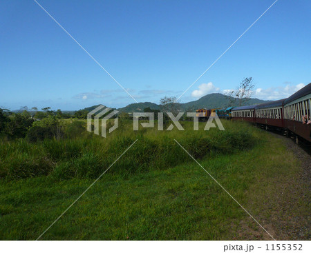 キュランダ鉄道の車窓からの風景 1155352