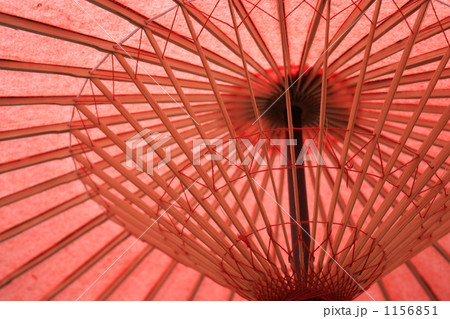 赤い和傘 1156851