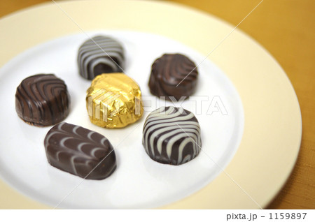バレンタインデーにチョコレートはいかが？ 1159897