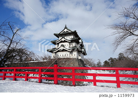 冬の弘前城 1159973