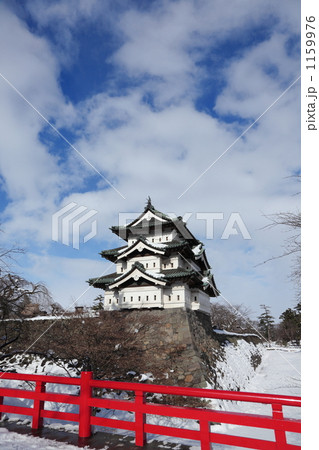 冬の弘前城 1159976