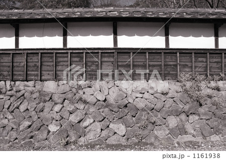 白壁の塀 白壁の塀 1161938