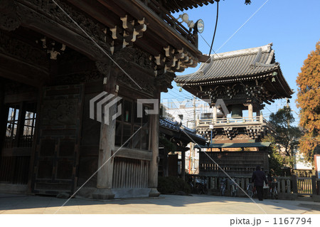 帝釈天境内から見た二天門と大鐘楼 帝釈天境内から見た二天門と大鐘楼 1167794