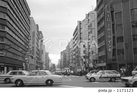 京橋風景・銀座通り 昭和58年 京橋風景・銀座通り 昭和58年 1171123