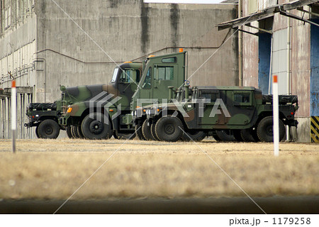 アメリカ陸軍の軍用トラック 1179258